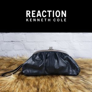 Kenneth Cole Reaction Wristlet Clutch🦓